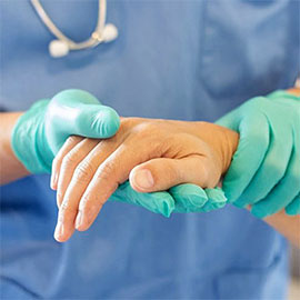 Konec zákazu návštěv na oddělení dlouhodobé péče